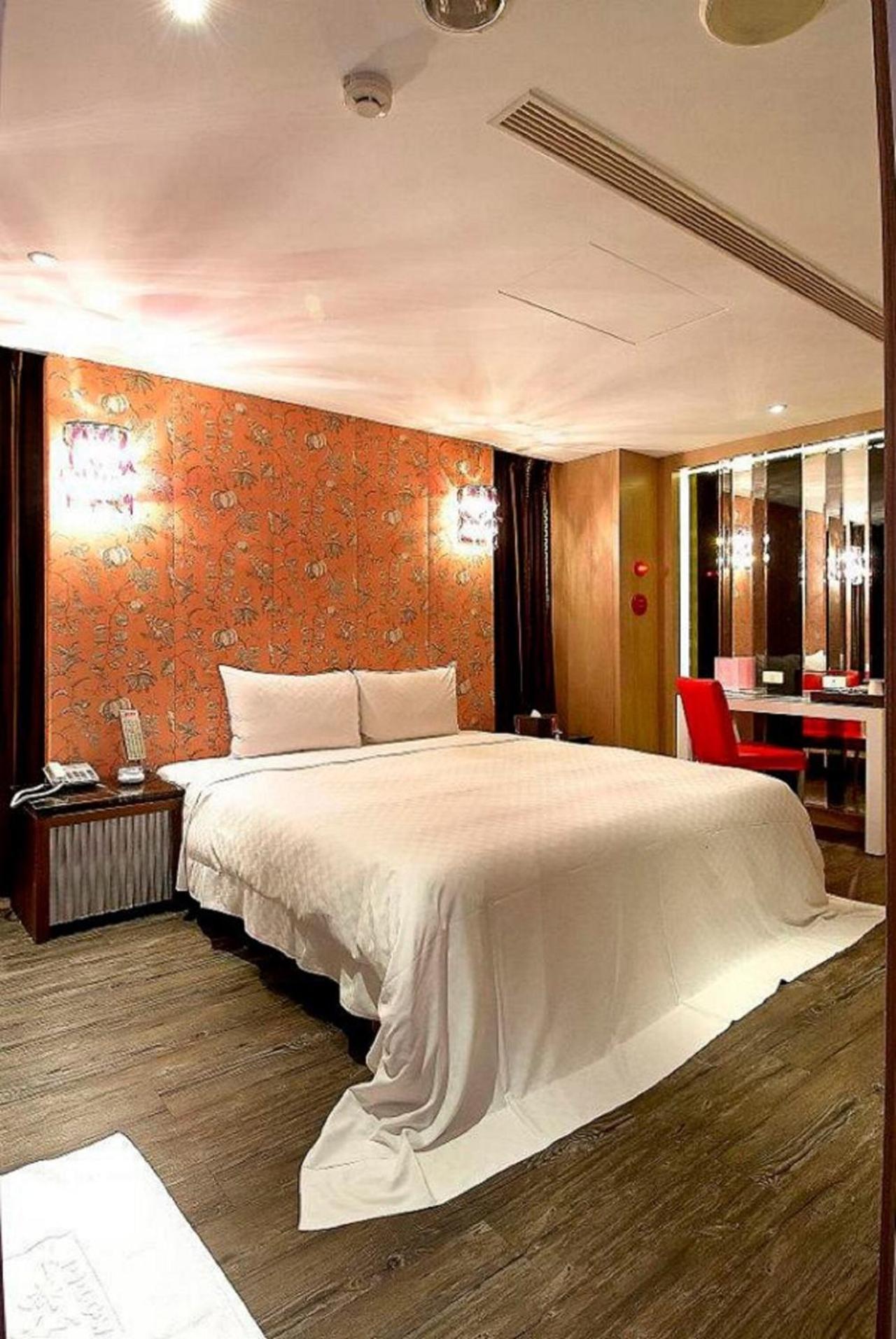 Feng Cai Motel Yuanlin Bagian luar foto